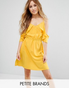 Короткое приталенное платье с открытыми плечами и оборками Boohoo Petite - Желтый