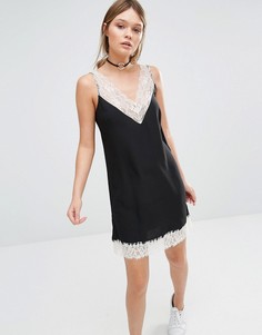 Платье-комбинация премиум с кружевной отделкой New Look - Черный