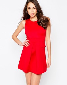 Короткое приталенное платье с карманами AX Paris - Красный