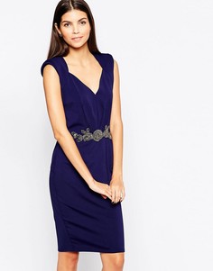 Облегающее платье миди с V-образным вырезом и отделкой на талии Little Mistress - Темно-синий