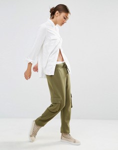Трикотажные брюки в стиле милитари с карманами на штанинах Daisy Street Co-Ord - Зеленый