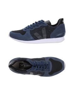 Низкие кеды и кроссовки Veja