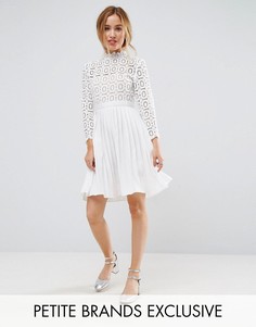 Платье мини с кружевным верхом и рукавами 3/4 Little Mistress Petite - Белый