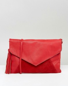 Кожаная сумка через плечо с кисточкой ASOS - Красный