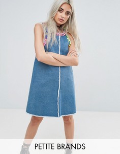 Джинсовое платье мини с помпонами Jaded London Petite - Синий