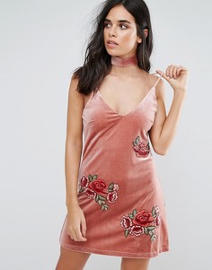 Бархатное платье с вышивкой Love & Other Things - Розовый