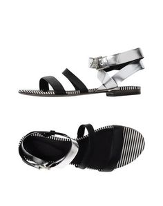 Сандалии VIC