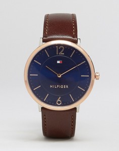 Часы с золотистым циферблатом и узким коричневым ремешком из кожи Tommy Hilfiger 1710354 - Коричневый
