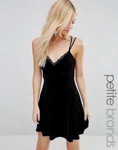 Бархатное платье-комбинация с кружевной отделкой New Look Petite - Черный