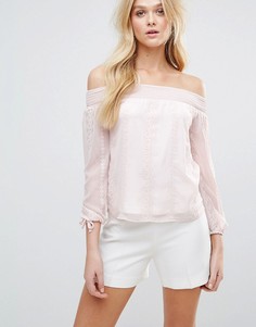Блузка с вышивкой и открытыми плечами Lipsy - Розовый