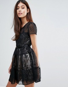 Ярусное платье из органзы с короткими рукавами Zibi London - Черный