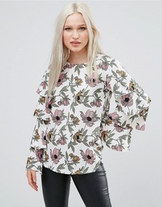 Топ с цветочным принтом и оборками на рукавах AX Paris - Кремовый