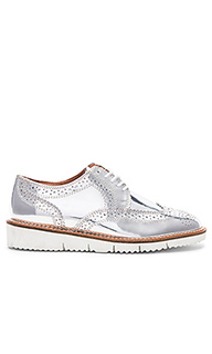 Сникерсы с металликом shae - Alias Mae