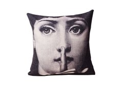 Подушка с портретом Лины Пьеро Форназетти "Silence" DG