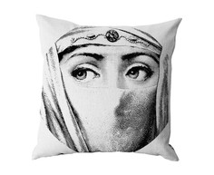 Подушка с портретом Лины Пьеро Форназетти "Traditions" DG