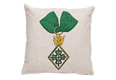 Декоративная подушка «рыцарский орден алька́нтара, испания» (object desire) зеленый 45.0x45.0x15.0 см.