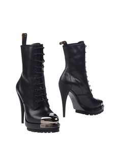 Полусапоги и высокие ботинки Casadei
