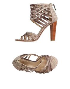 Сандалии Stuart Weitzman