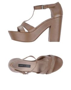 Сандалии Janet &; Janet