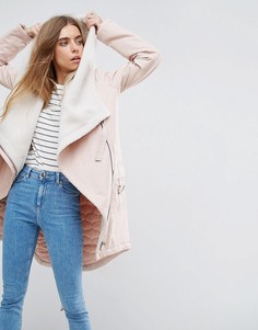 Парка с каскадной отделкой и подкладкой борг ASOS - Розовый