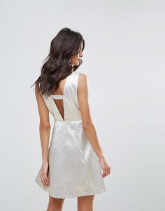 Короткое приталенное платье Glamorous - Кремовый