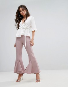 Брюки с оборкой PrettyLittleThing - Розовый