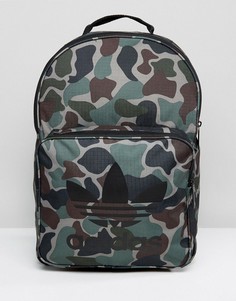 Классический рюкзак с камуфляжным принтом adidas Originals BQ6084 - Зеленый