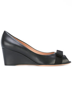 туфли-лодочки Sissi на танкетке Salvatore Ferragamo