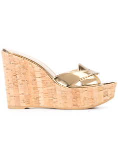 босоножки на танкетке Stuart Weitzman