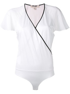 топ с запахом и контрастной отделкой  Diane Von Furstenberg