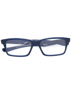 очки в квадратной оправе Oakley