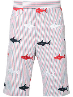 полосатые шорты с вышивкой акул Thom Browne