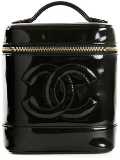 косметичка с тиснёным логотипом Chanel Vintage