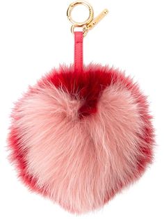 меховой брелок Fendi