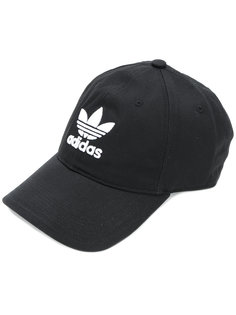 кепка с логотипом Adidas