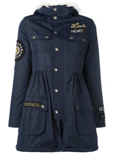 расклешенная куртка с капюшоном и нашивками Red Valentino