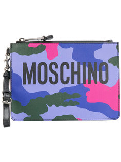 клатч с камуфляжным принтом и логотипом Moschino