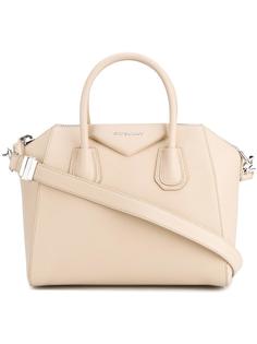 маленькая сумка Antigona Givenchy