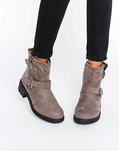 Байкерские ботинки из искусственной замши New Look - Серый