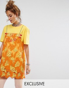 Платье-футболка с кружевной отделкой Reclaimed Vintage - Желтый