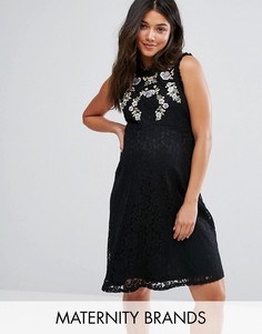 Кружевное короткое приталенное платье с вышивкой New Look Maternity - Черный