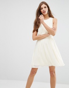 Белое приталенное платье с плиссированной юбкой Lavand - Белый
