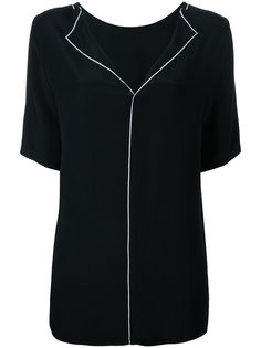 топ с V-образным вырезом Rito