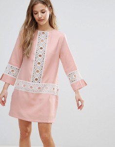 Свободное платье с кружевной отделкой The English Factory - Розовый