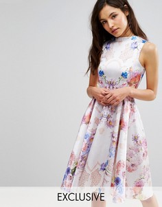 Короткое приталенное платье с высокой горловиной и принтом Hope and Ivy - Мульти