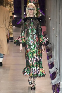 Платье с вышивкой Gucci