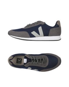 Низкие кеды и кроссовки Veja