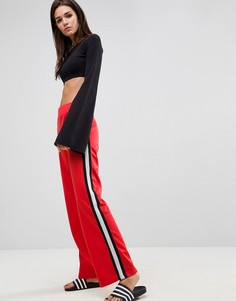Комбинируемые спортивные штаны с ретро-полосками ASOS - Красный