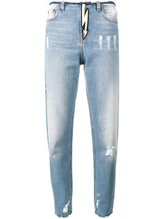 джинсы с завышенной талией и необработанным краем  Navro