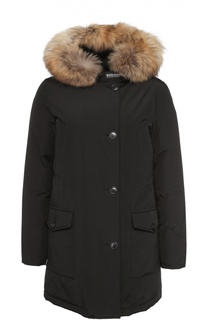 Пуховик прямого кроя с меховой отделкой капюшона Woolrich